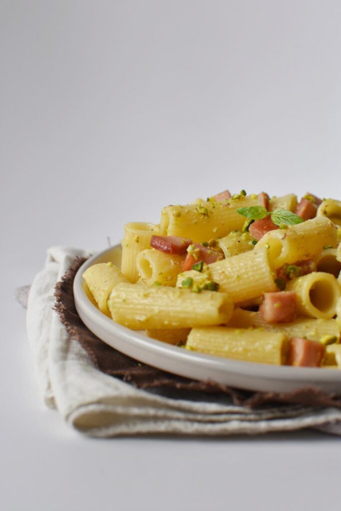 pasta mortadella e pistacchi