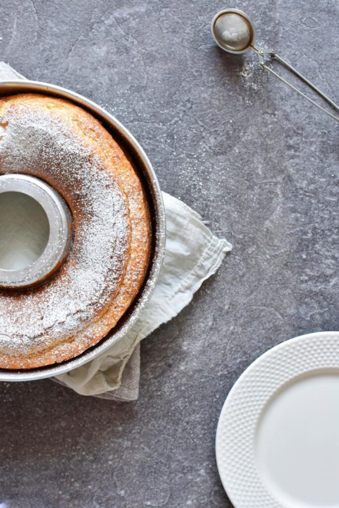 Ciambellone ananas e cocco